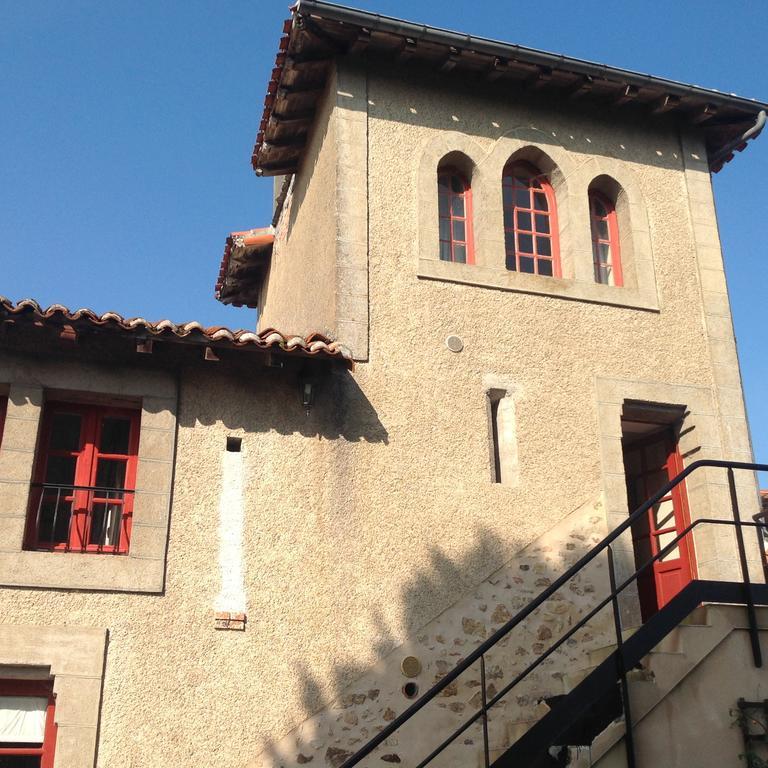 La Grange Terrou Guest House Saint-Germain-de-Confolens Exterior foto