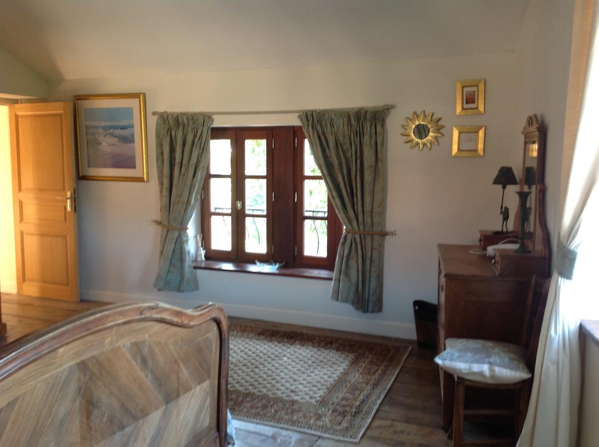 La Grange Terrou Guest House Saint-Germain-de-Confolens Exterior foto