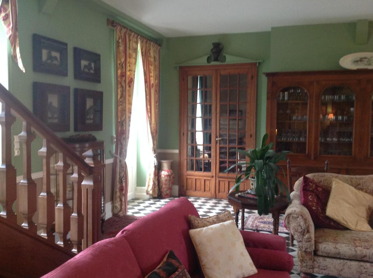 La Grange Terrou Guest House Saint-Germain-de-Confolens Exterior foto
